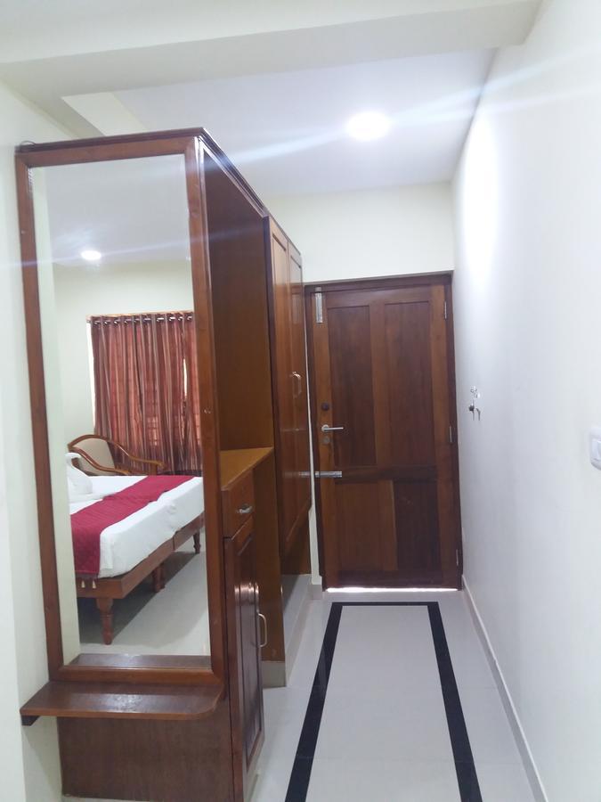 Travancore Island Resort Thiruvananthapuram Esterno foto