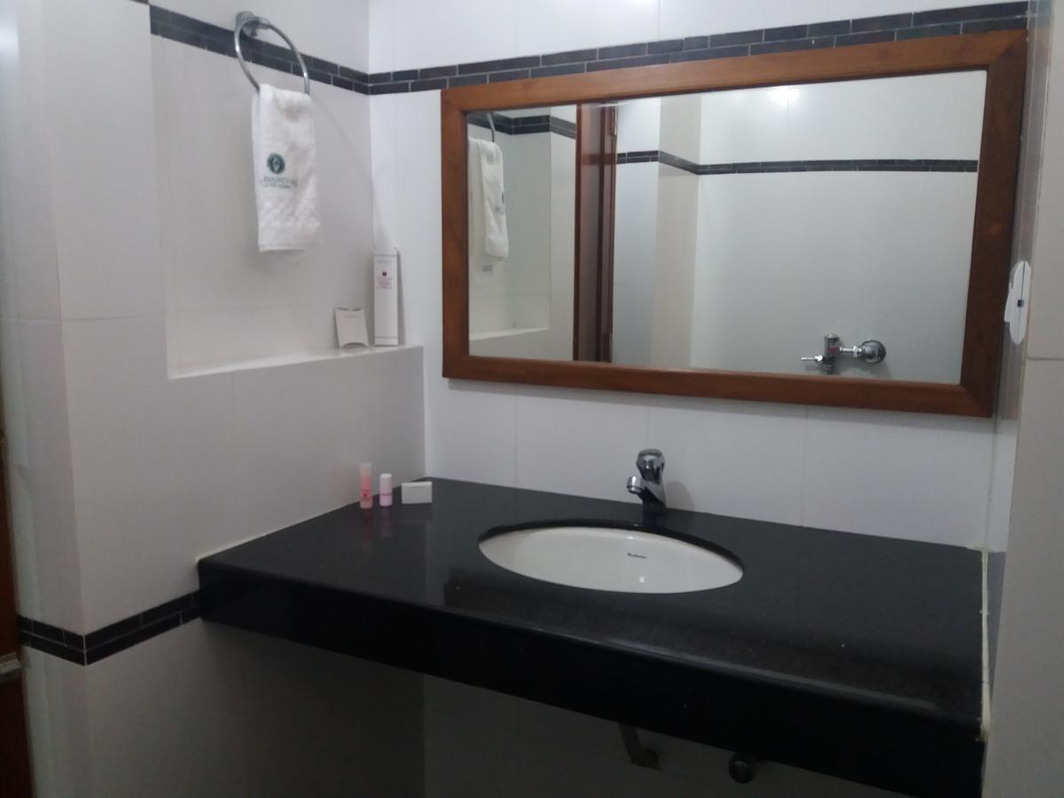 Travancore Island Resort Thiruvananthapuram Esterno foto